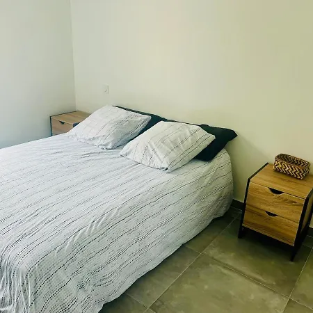 Apartment Lovely With Garden